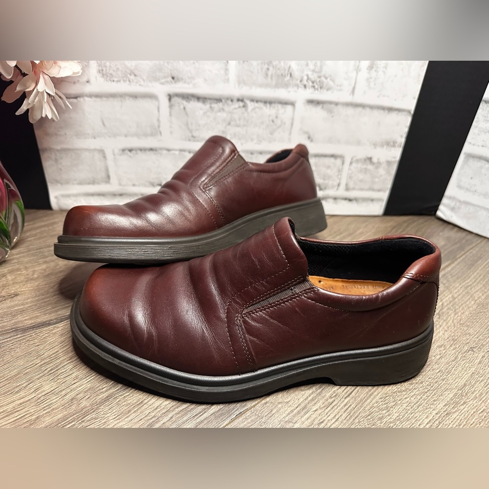 ECCO Unisex Cognac Slip On Loafers Size 41/US Men’s 7-7.5 or Women’s 10-10.5